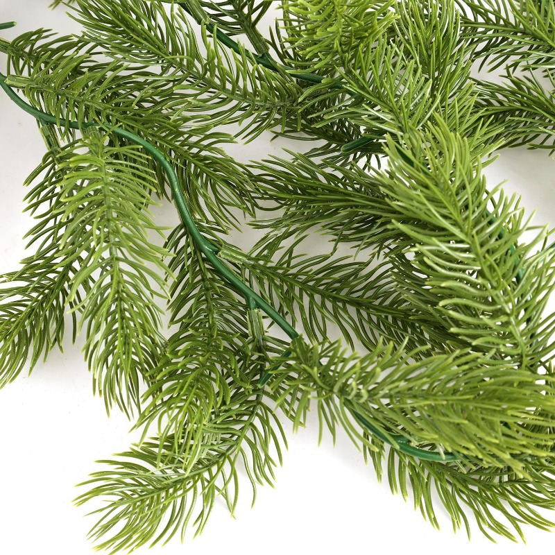 أوراق الصنوبر الاصطناعية لعيد  - مراجعة Christmas Tree Artificial وسعره